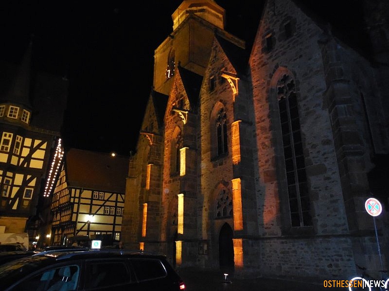  - 130929-13-130928-35-zauberhafte-nacht-alsfeld-illuminierte-walpurgiskirche